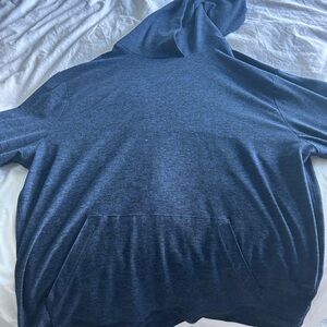 Outdoor Voices men’s Large pullover